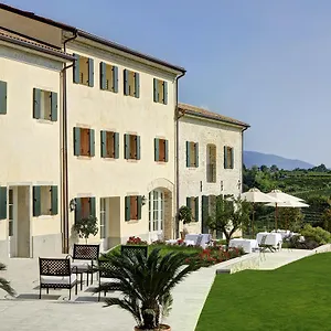 Resort Colonia ***